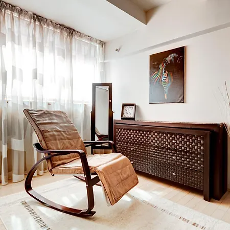Apartamento Compact And Calm Ground Floor 1br With Patio *