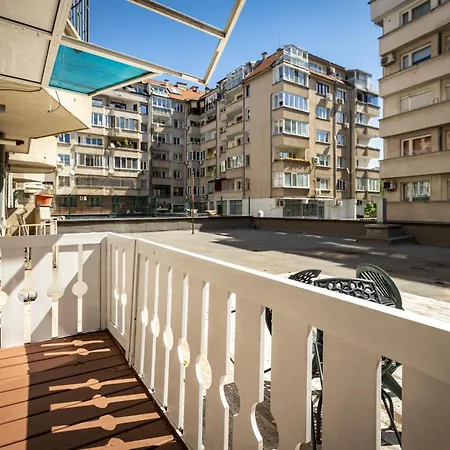 Compact And Calm Ground Floor 1br With Patio Apartamento *