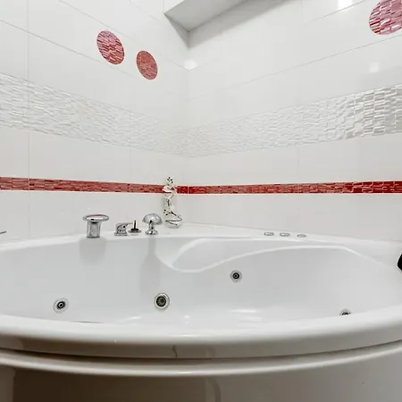 Compact And Calm Ground Floor 1br With Patio Διαμέρισμα